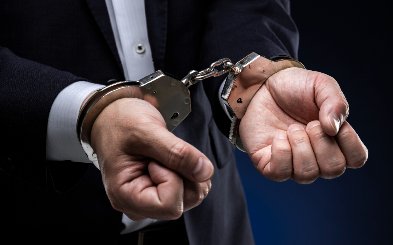 what red flags should you look for on a job applicant criminal background check